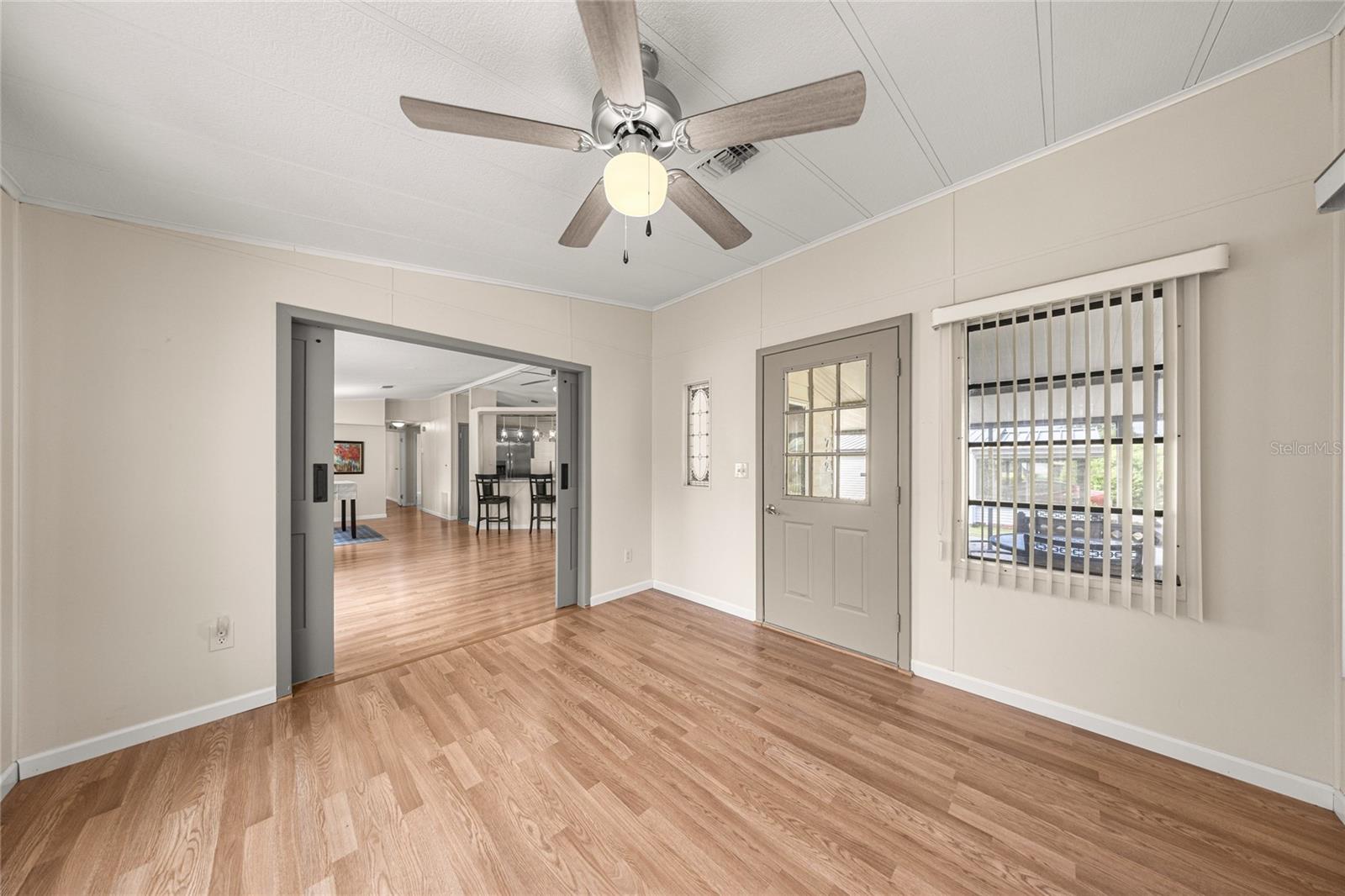 Image 5 of 31 For 712 Devon Drive