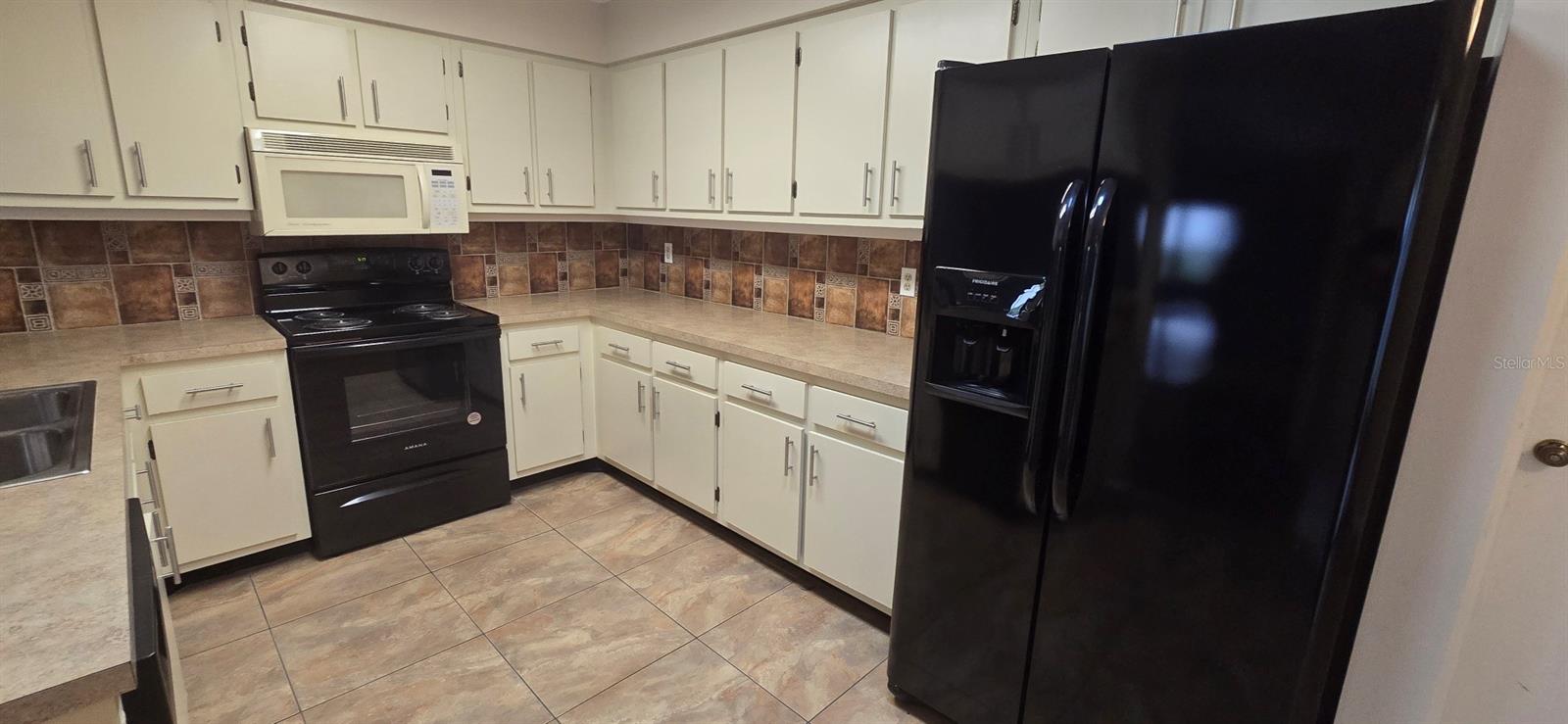 Image 3 of 16 For 1020 30th Avenue 107