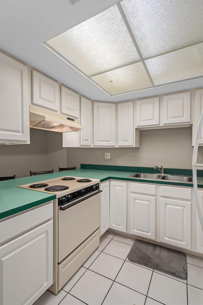 Image 21 of 53 For 2400 Forest Drive 117