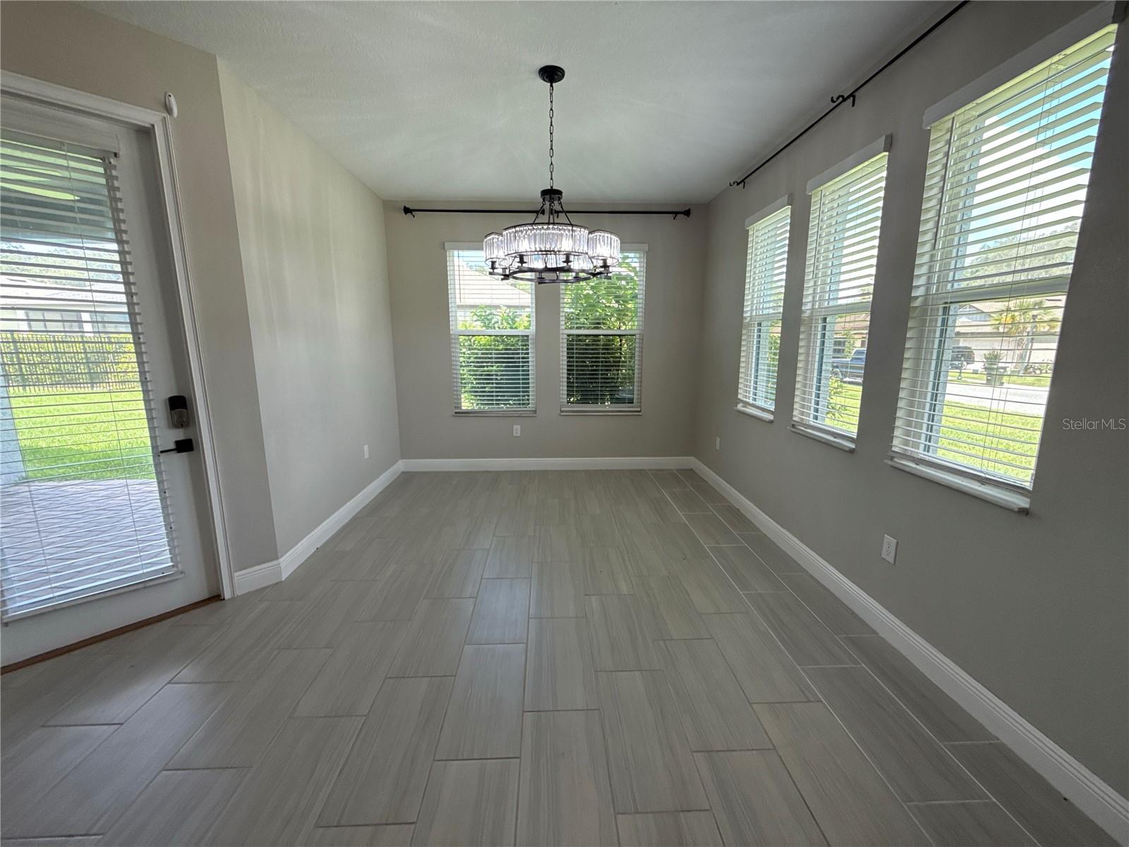 Image 5 of 25 For 3810 4th Terrace