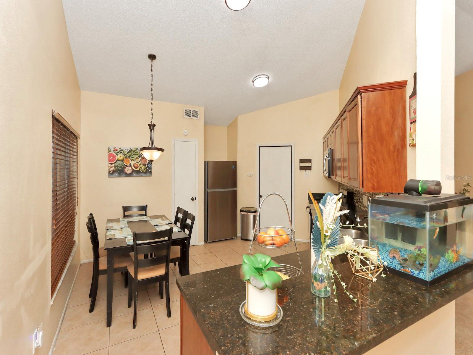 Image 10 of 36 For 8822 Kensington Court