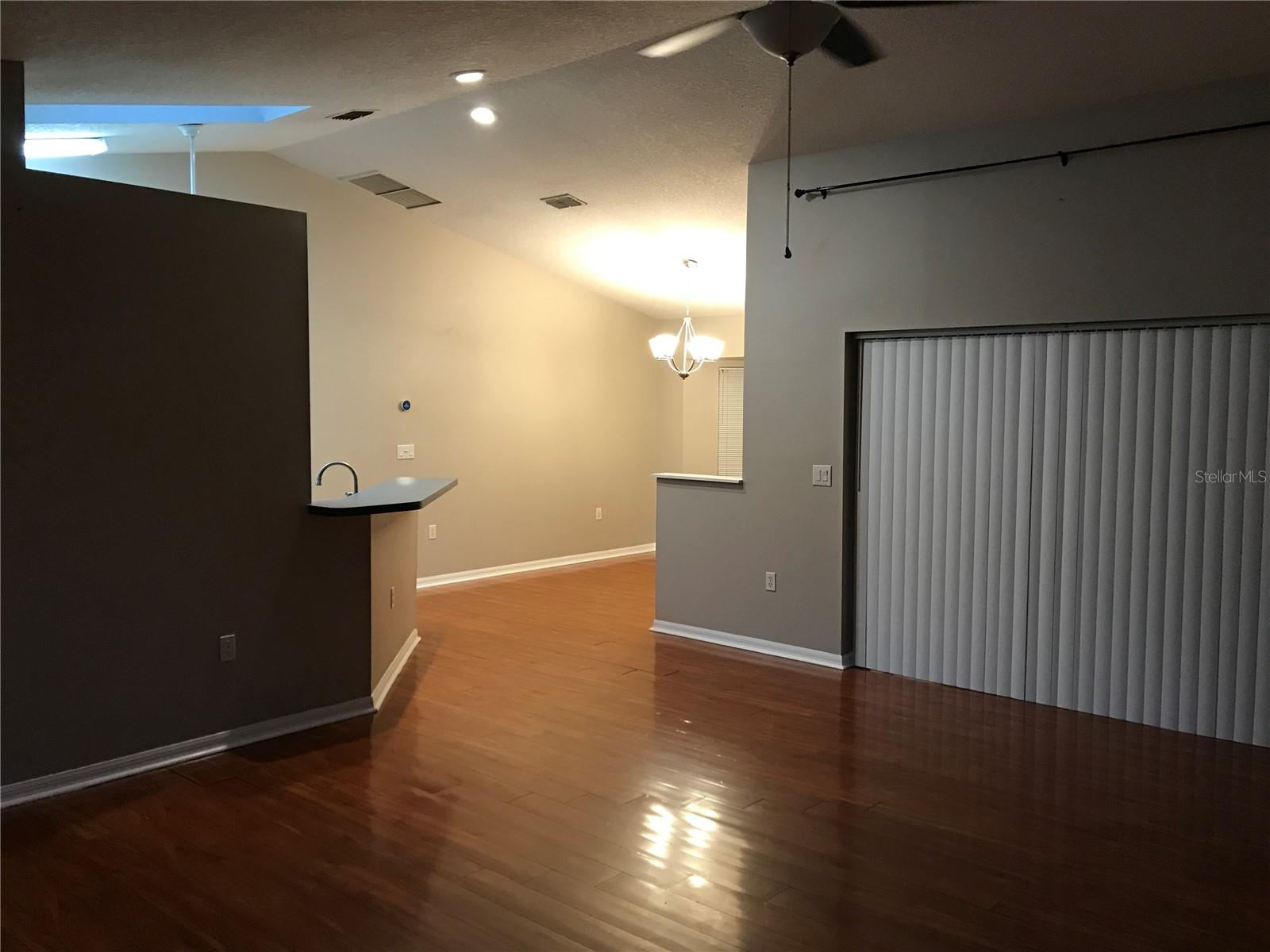 Image 6 of 32 For 2595 Brentwood Circle