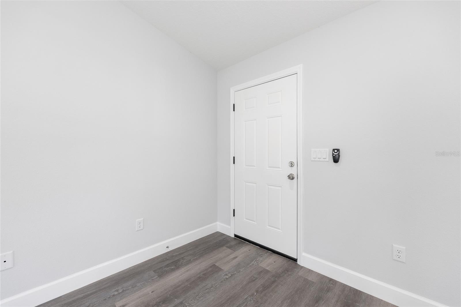 Image 6 of 31 For 13269 113th Place