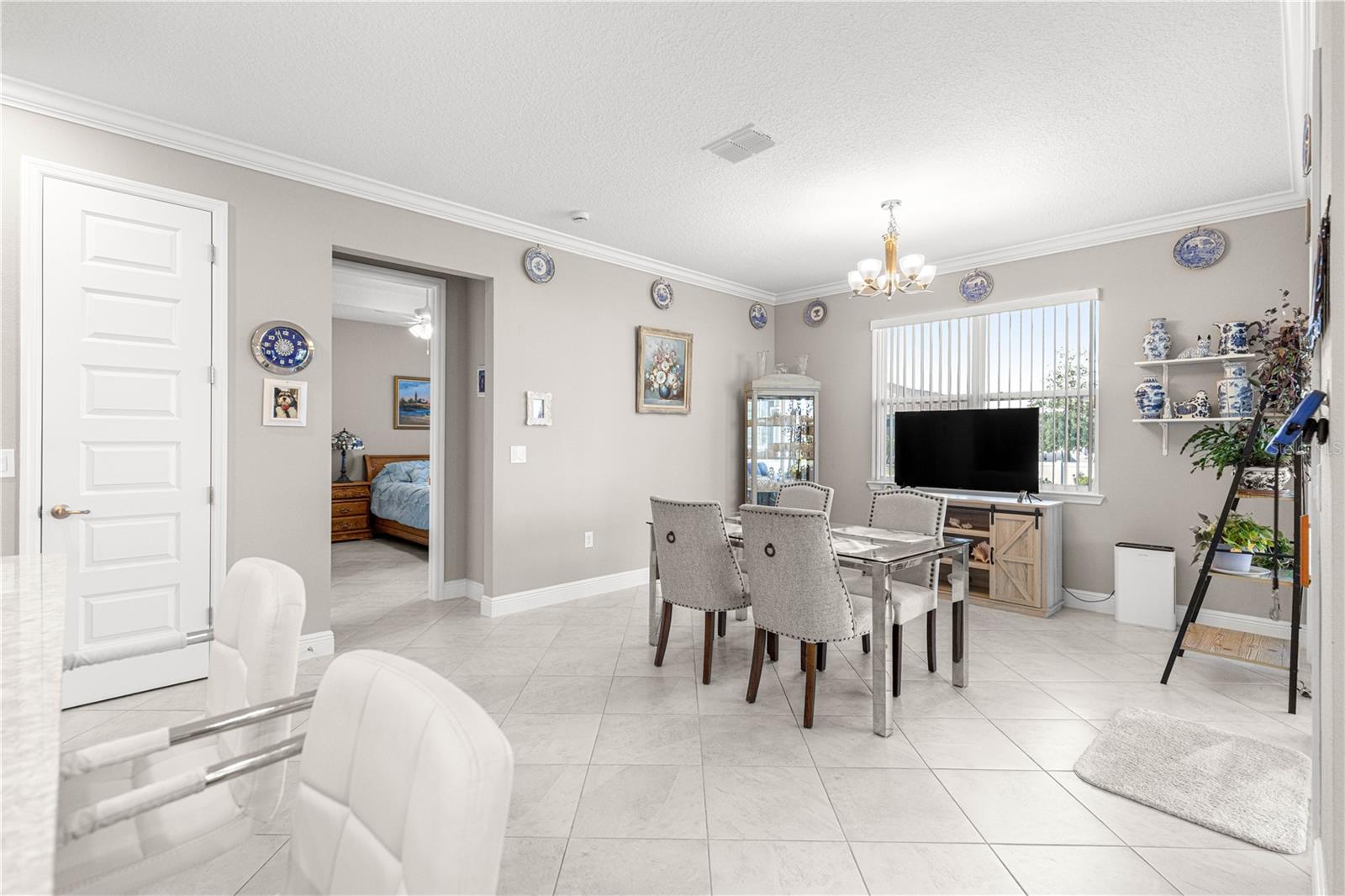 Image 23 of 52 For 8310 97th Avenue