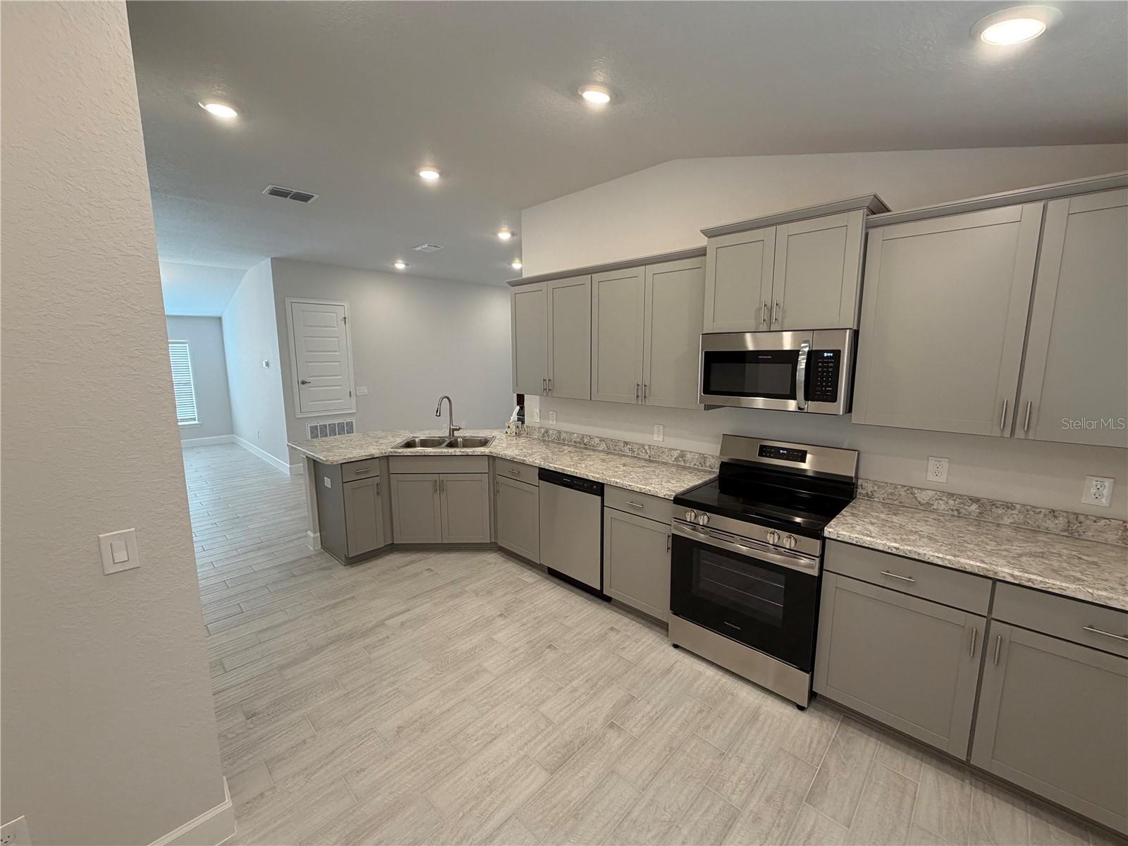 Image 2 of 18 For 3242 46th Avenue