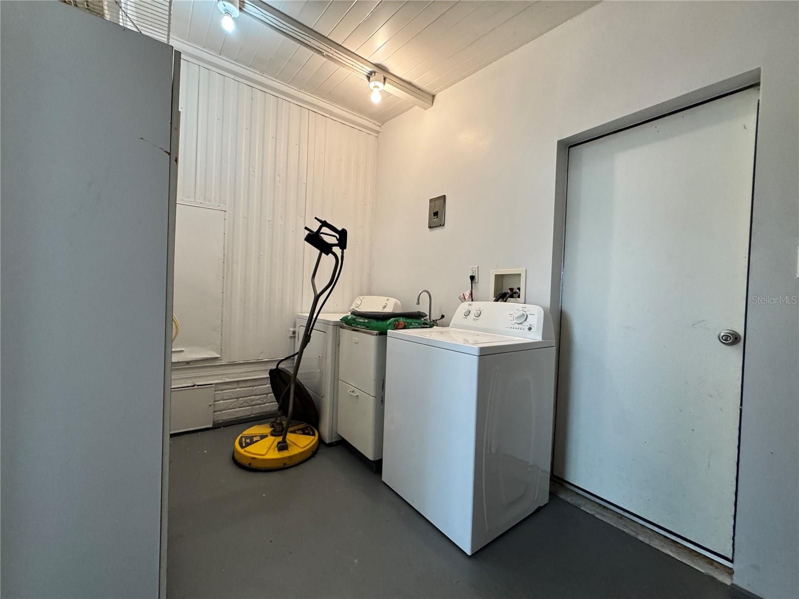 Image 21 of 23 For 5921 63rd Lane Road