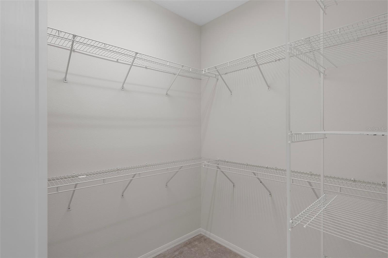 Image 33 of 93 For 576 Fenway Drive