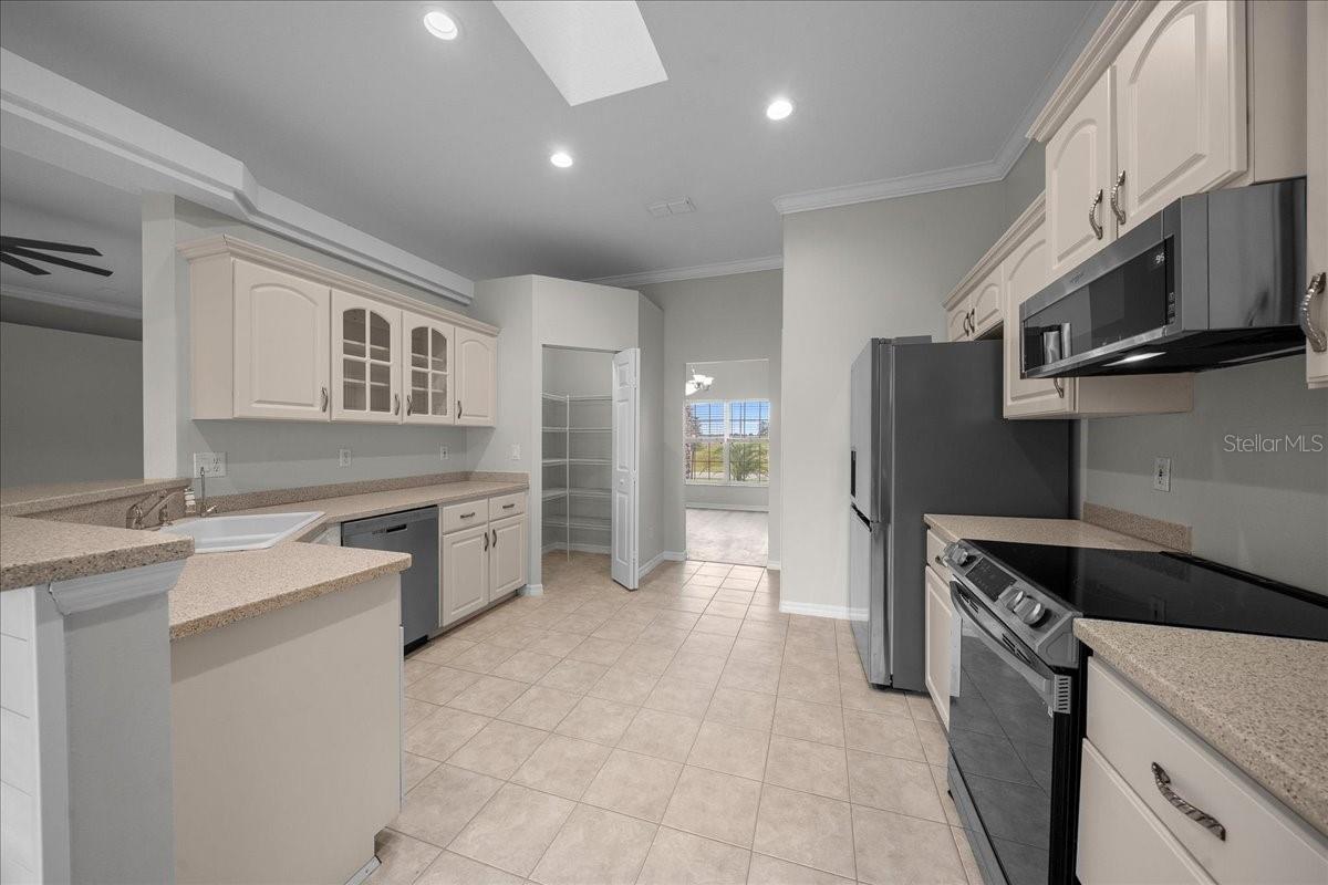 Image 21 of 70 For 4850 97th Place