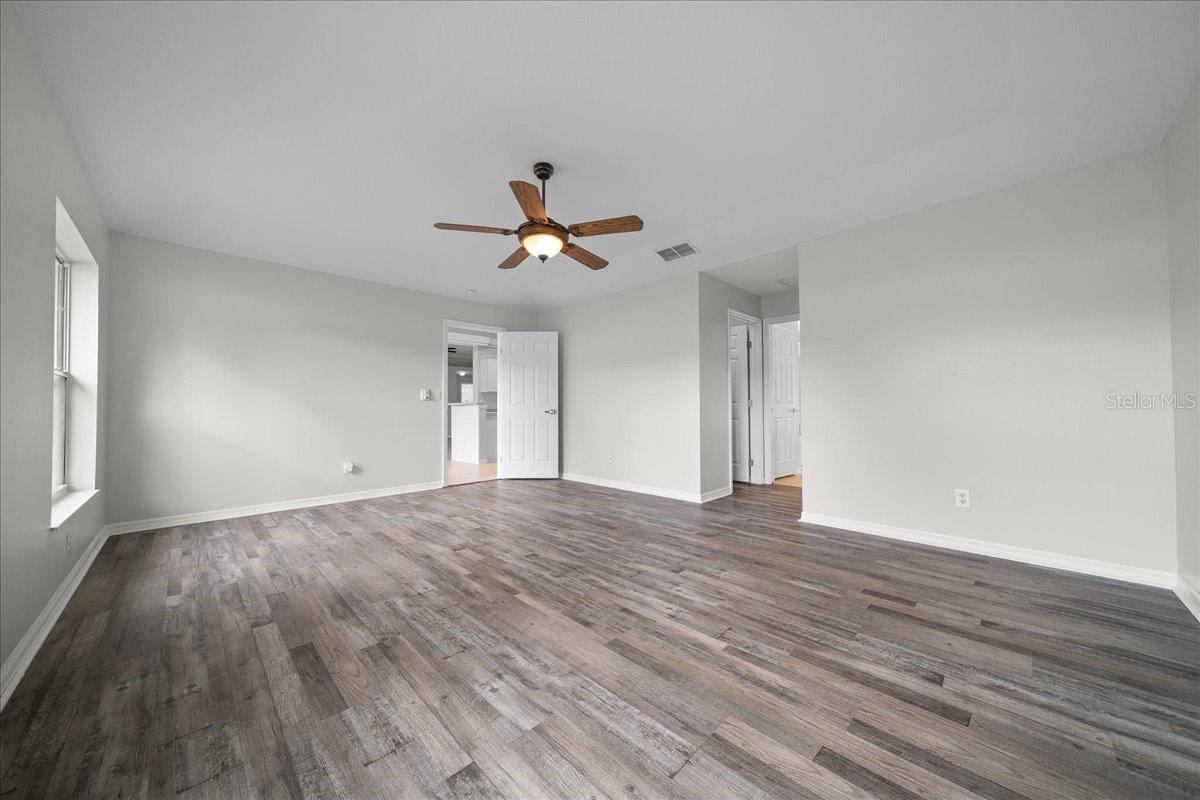 Image 25 of 70 For 4850 97th Place