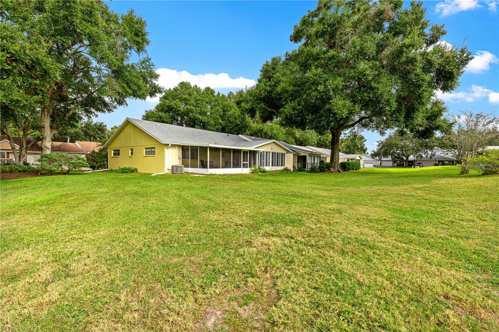 Image 39 of 50 For 9335 85th Terrace E