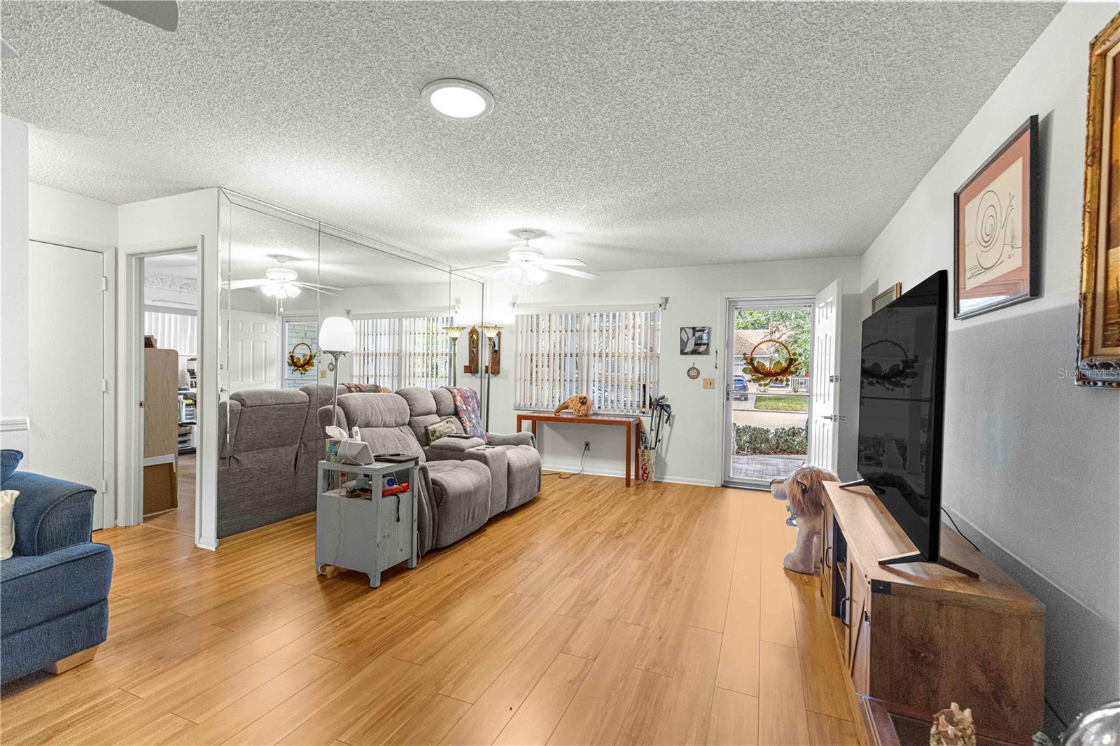 Image 7 of 50 For 9335 85th Terrace E