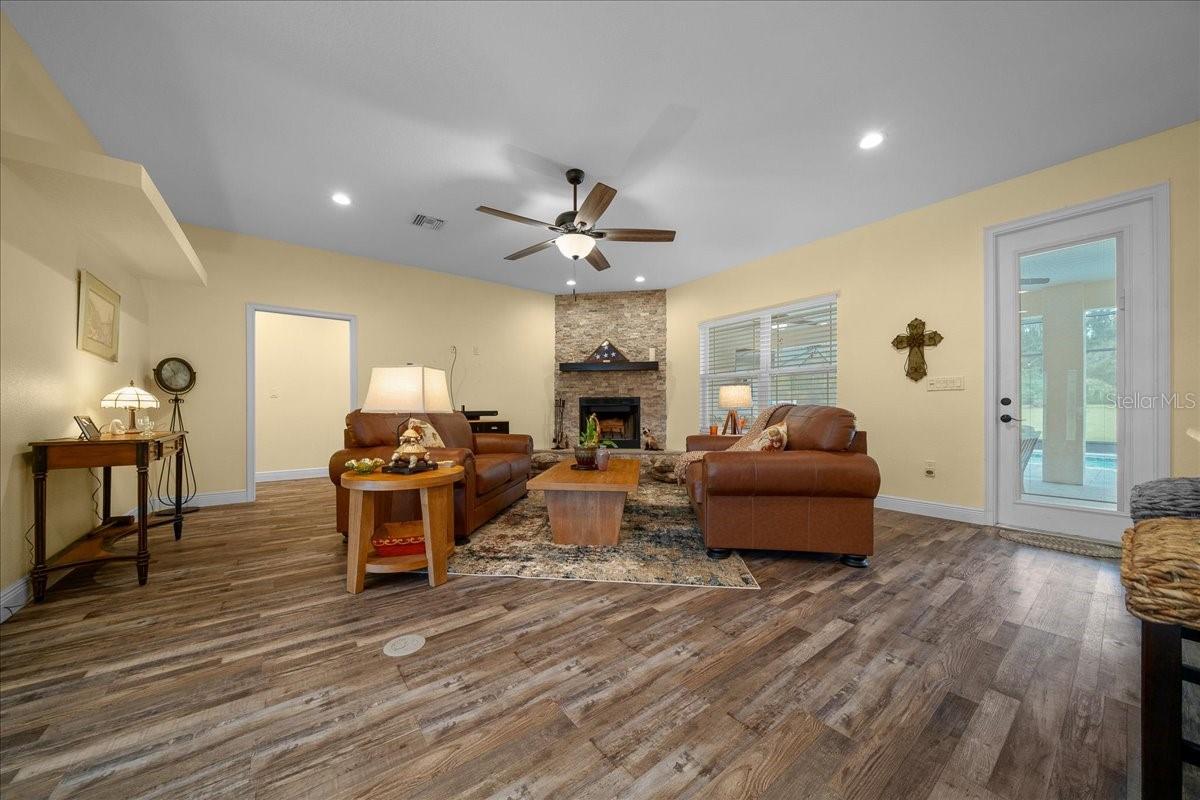 Image 9 of 63 For 4390 117th Place