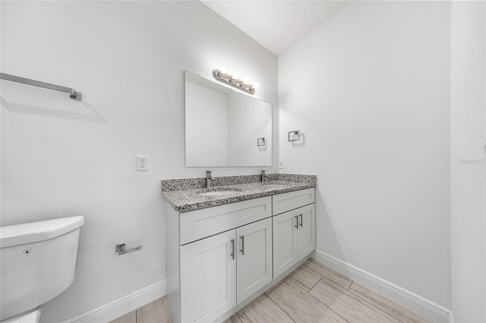 Image 17 of 37 For 14839 79th Terrace Road