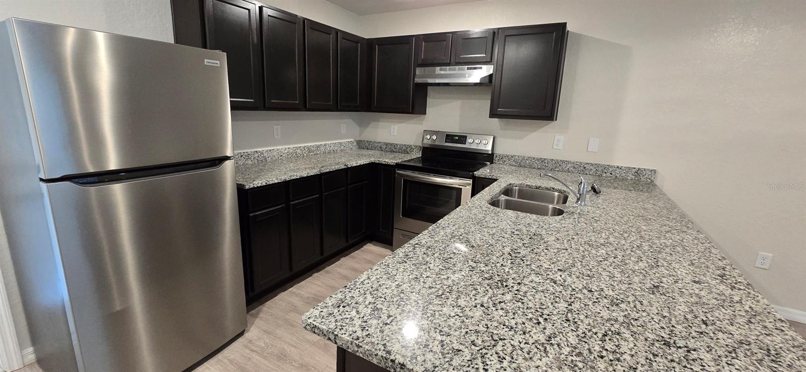 Image 2 of 7 For 44 Walnut Road 4