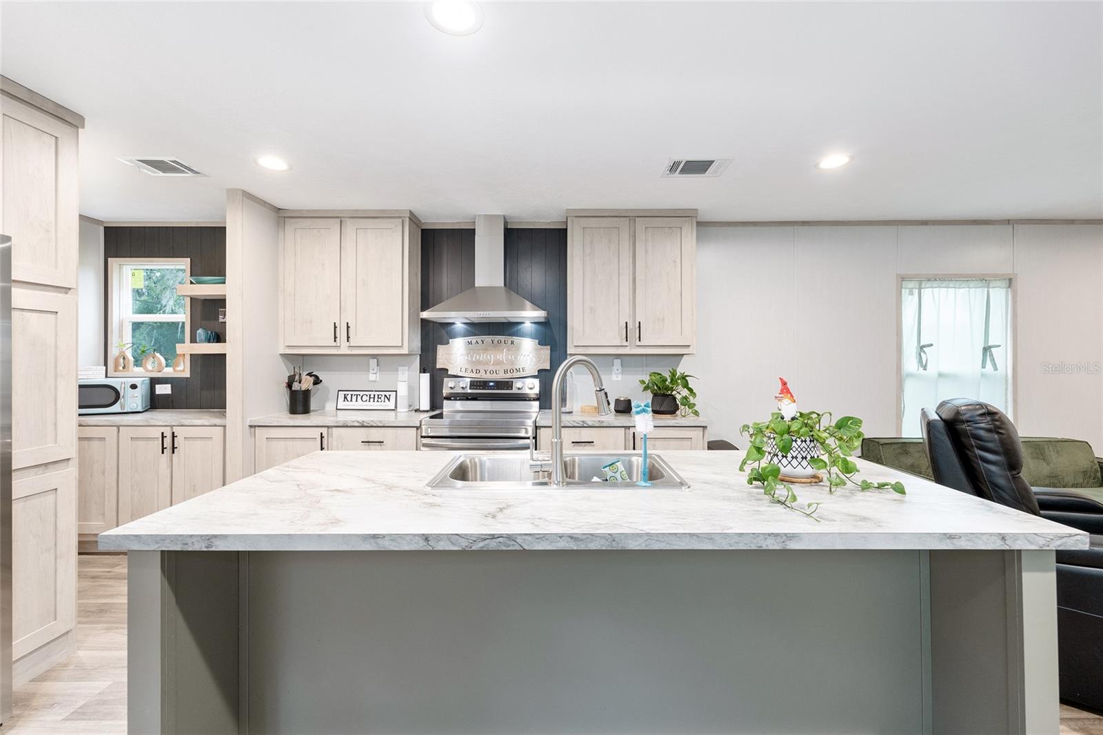 Image 12 of 57 For 14642 111th Terrace