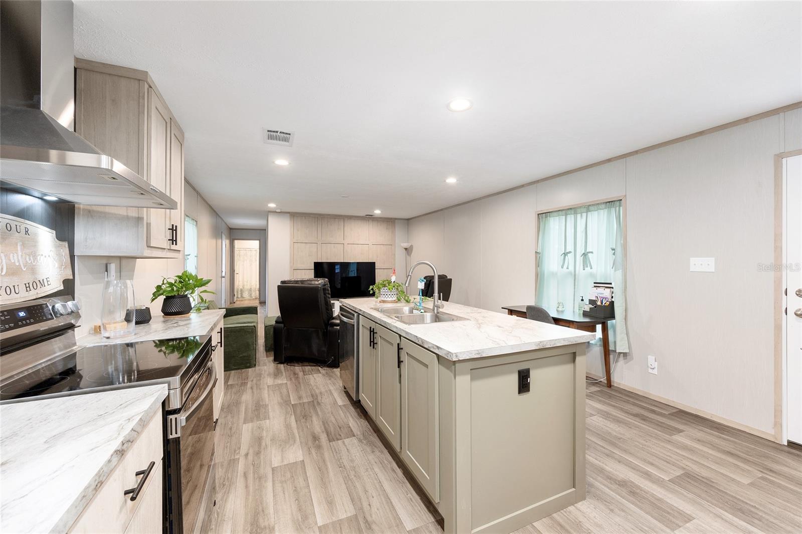 Image 14 of 57 For 14642 111th Terrace