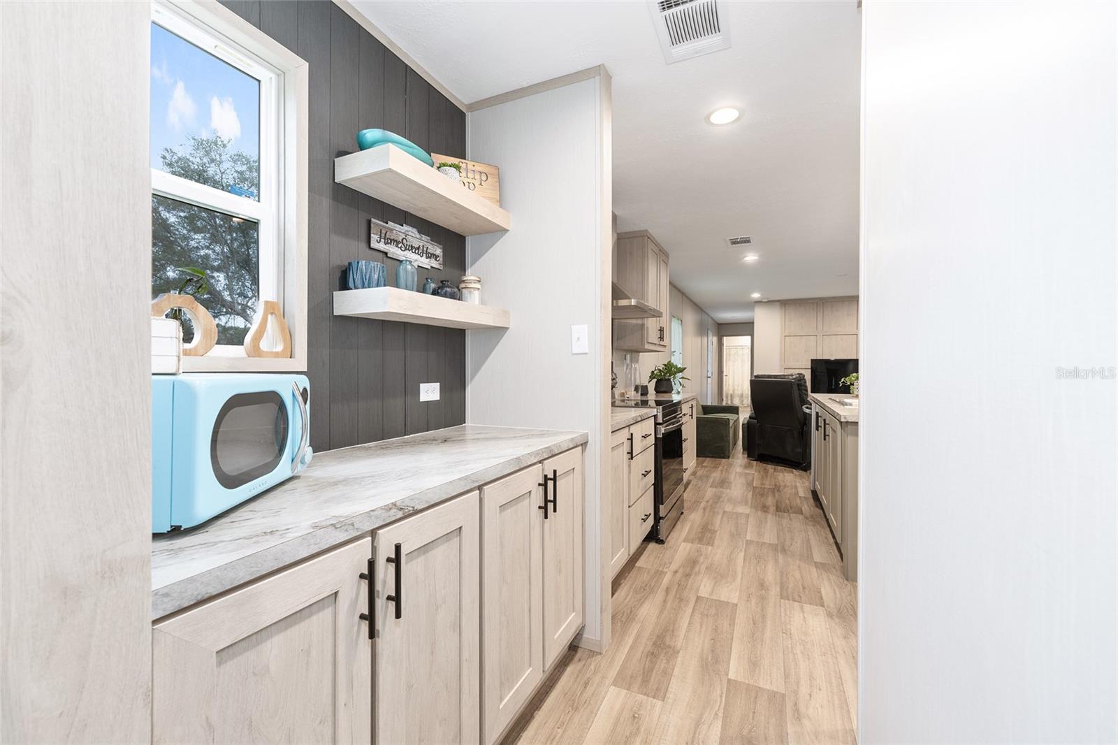 Image 16 of 57 For 14642 111th Terrace