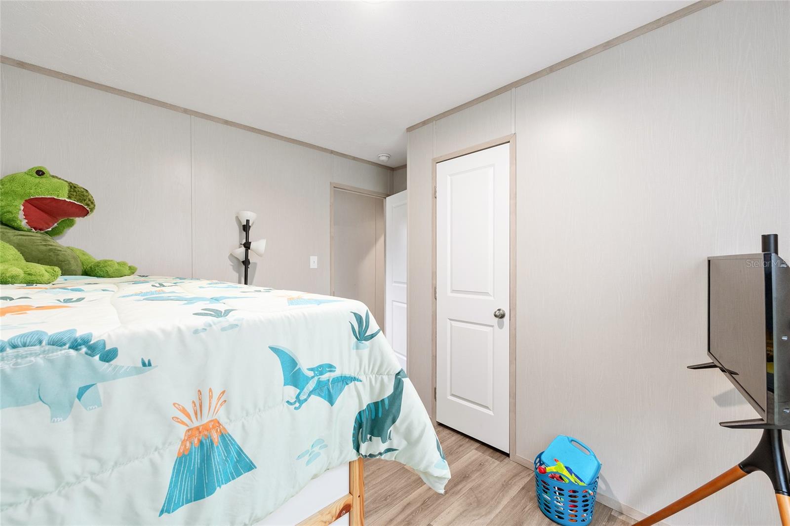 Image 32 of 57 For 14642 111th Terrace