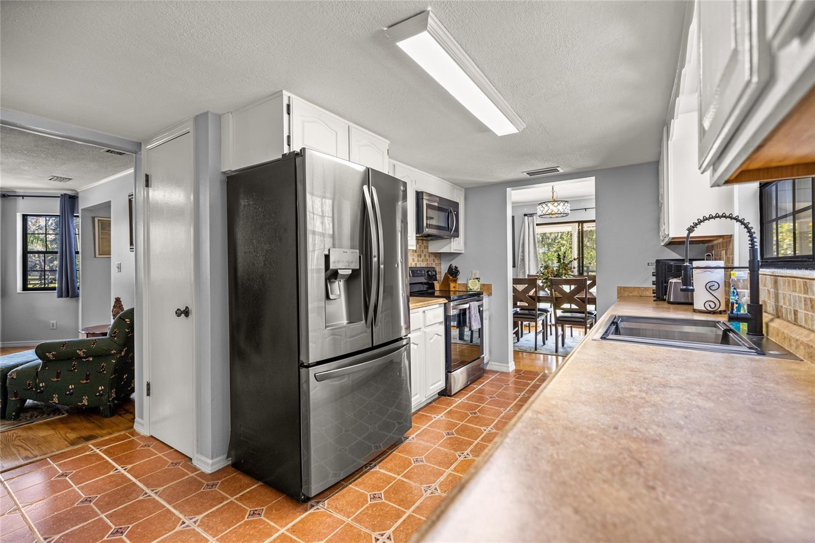 Image 18 of 83 For 10245 105th Street