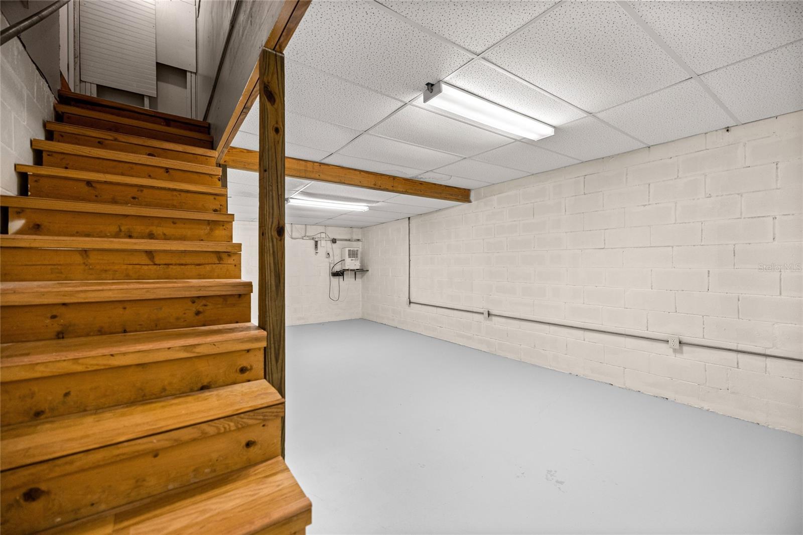 Image 41 of 83 For 10245 105th Street