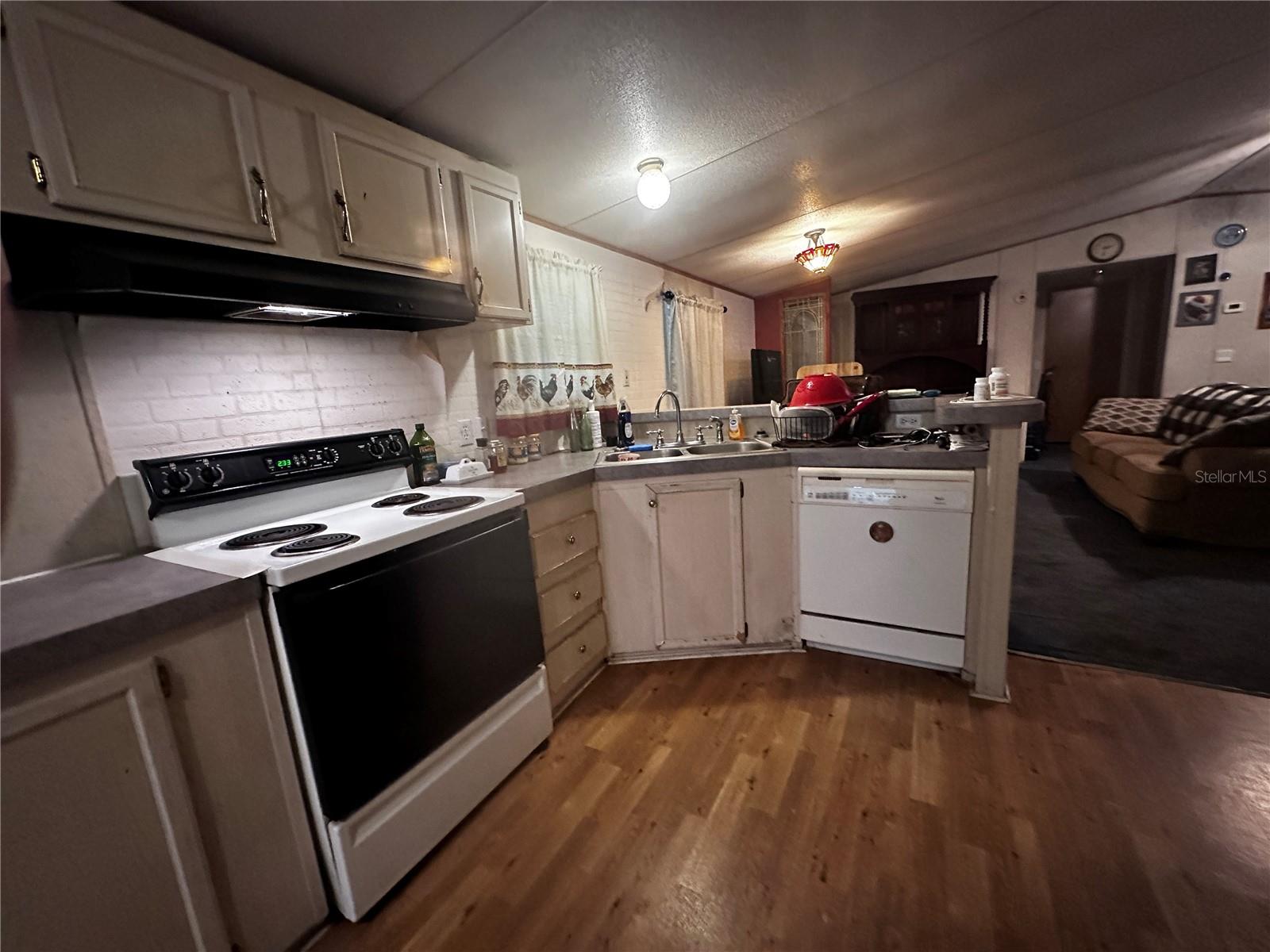 Image 17 of 90 For 1160 Dyal Avenue