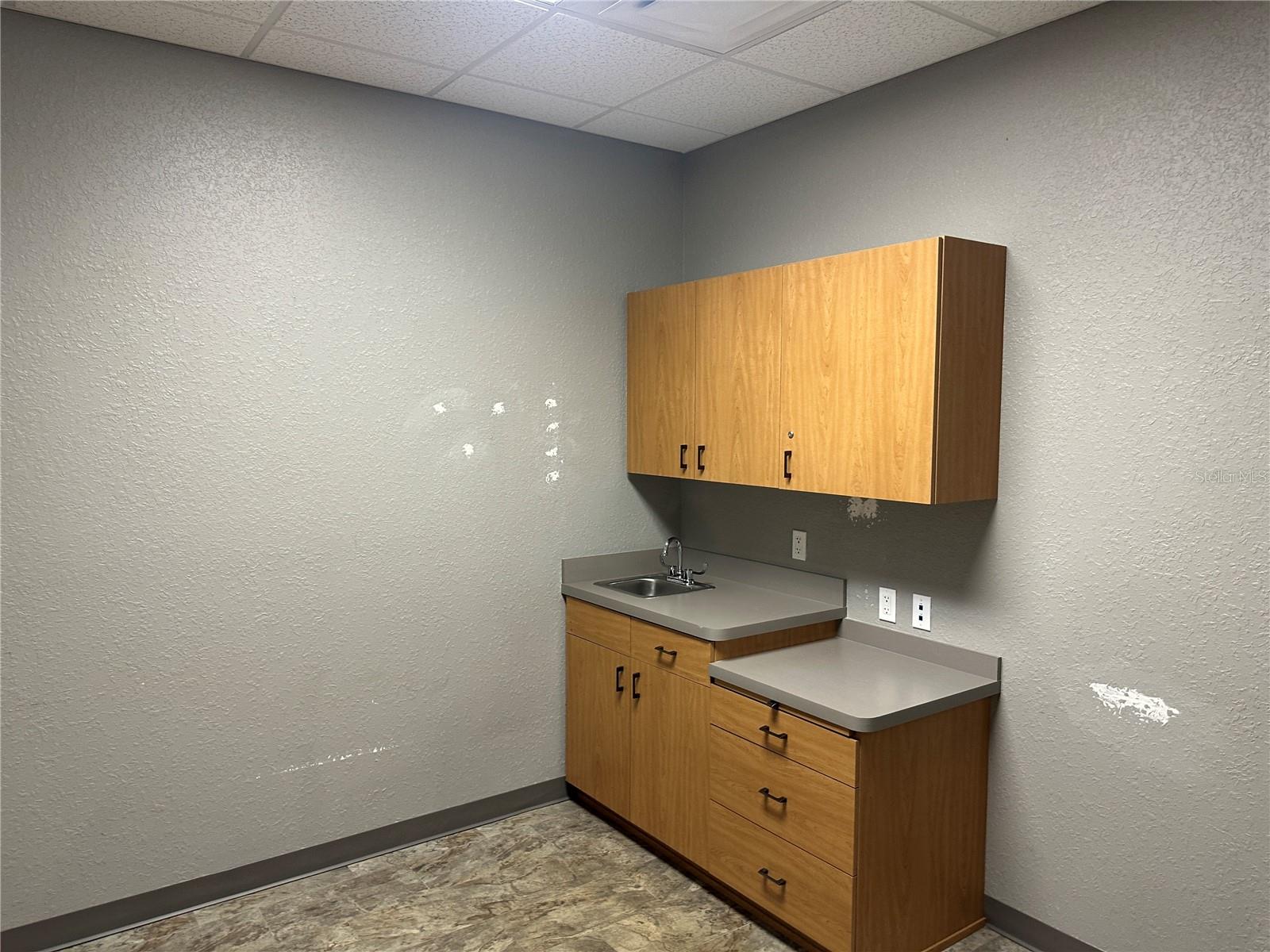 Image 14 of 21 For 1720 16th Avenue 300