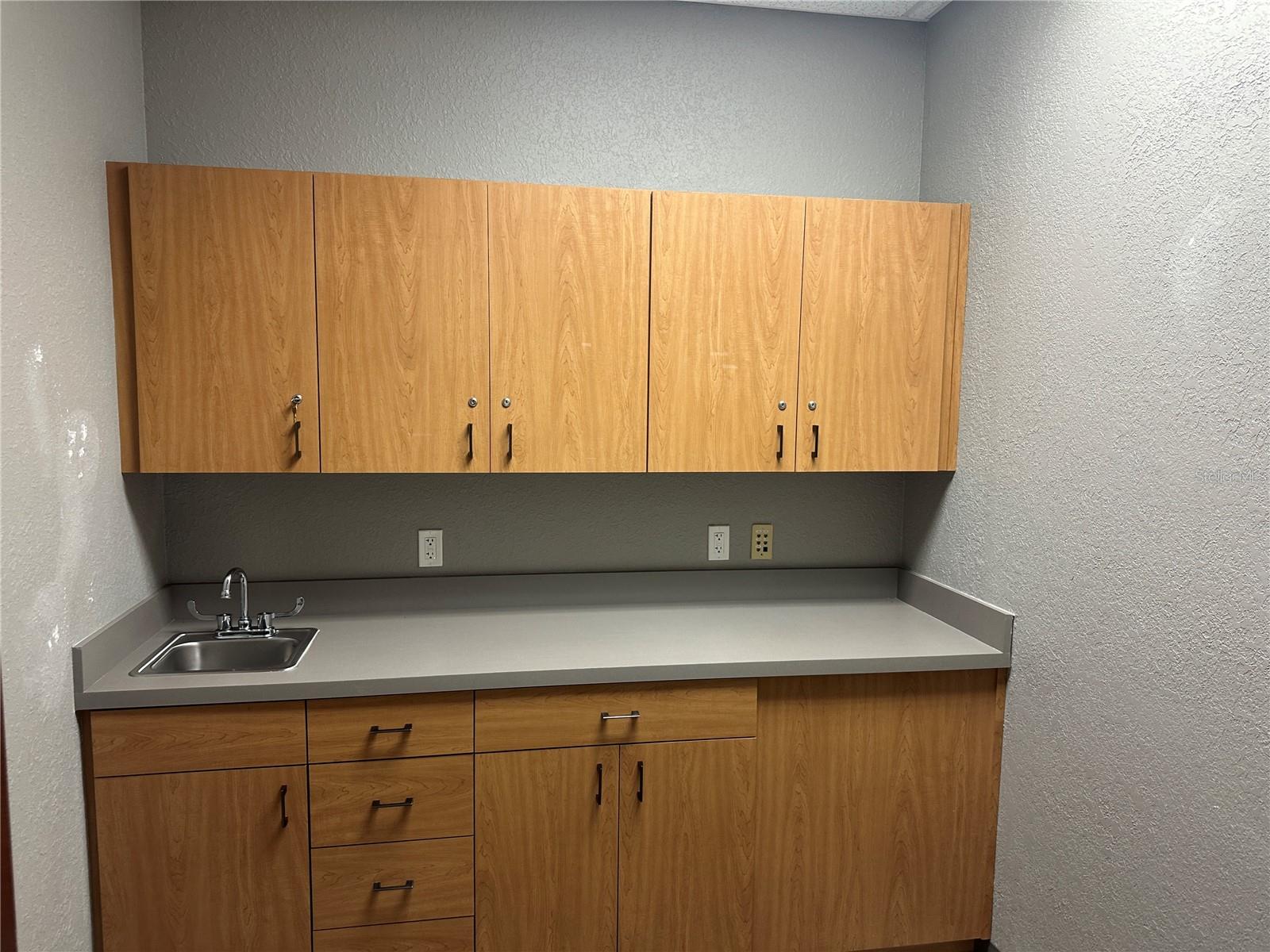 Image 15 of 21 For 1720 16th Avenue 300