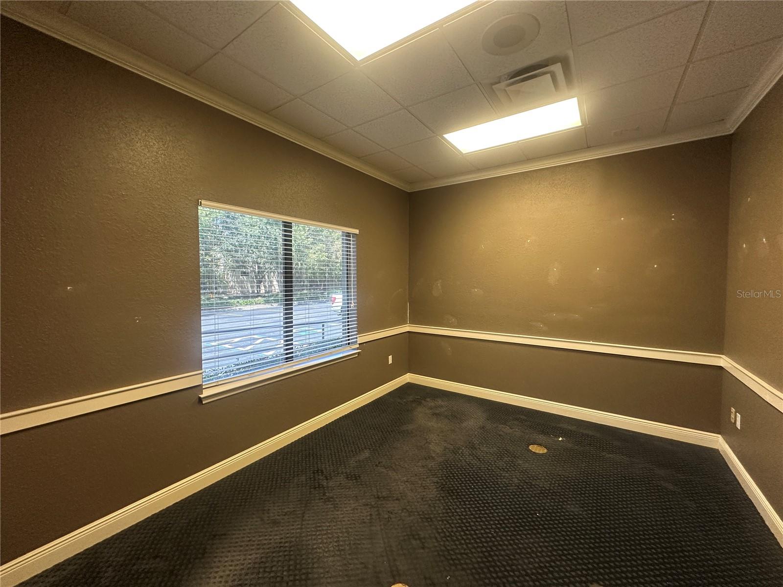 Image 3 of 21 For 1720 16th Avenue 300