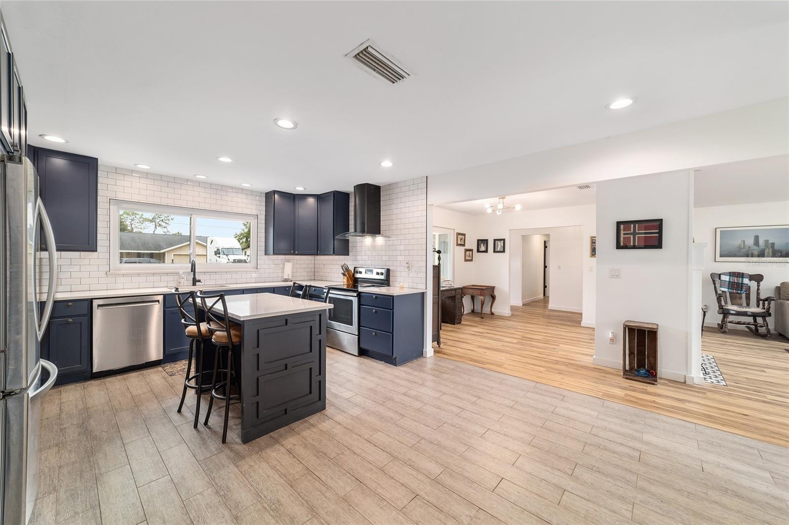 Image 27 of 58 For 1761 38th Avenue