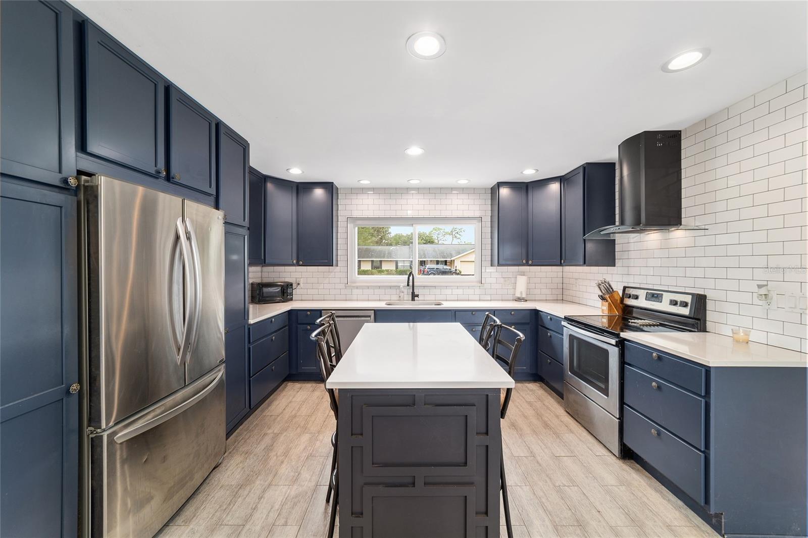 Image 28 of 58 For 1761 38th Avenue