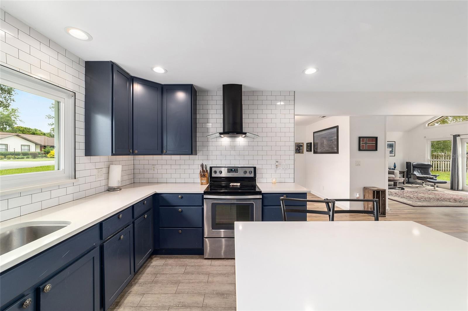 Image 31 of 58 For 1761 38th Avenue