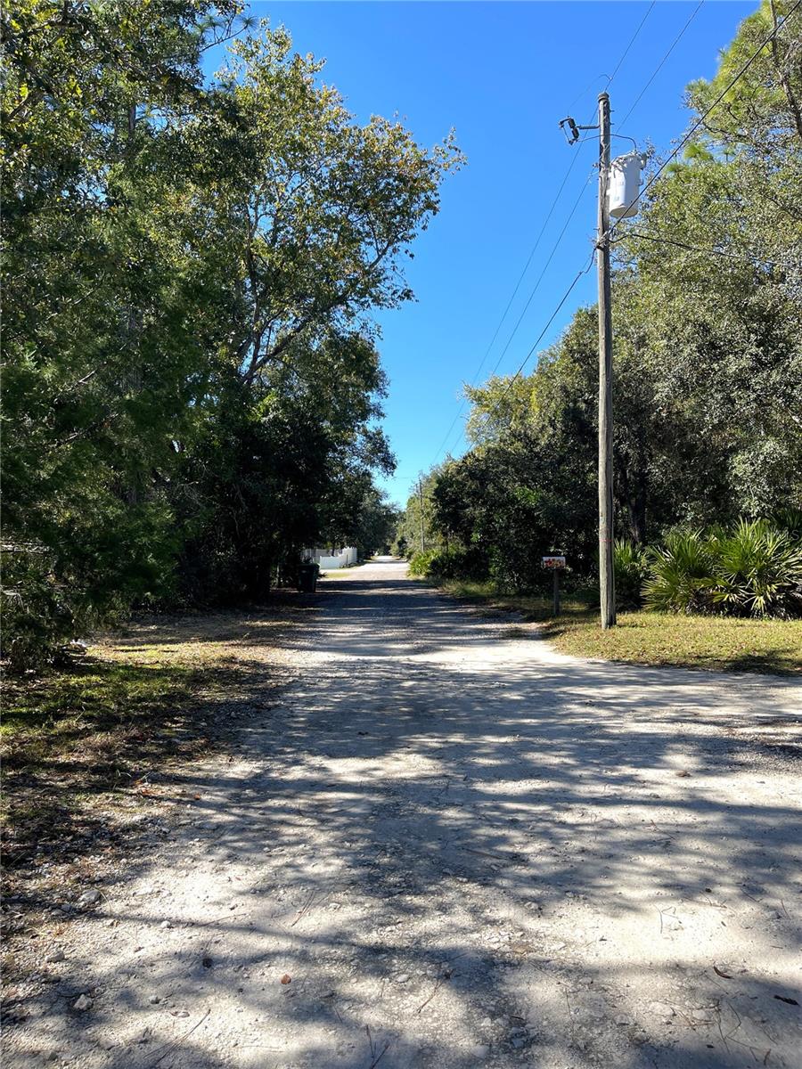 Listing photo id 2 for 6712 Macopin Lane