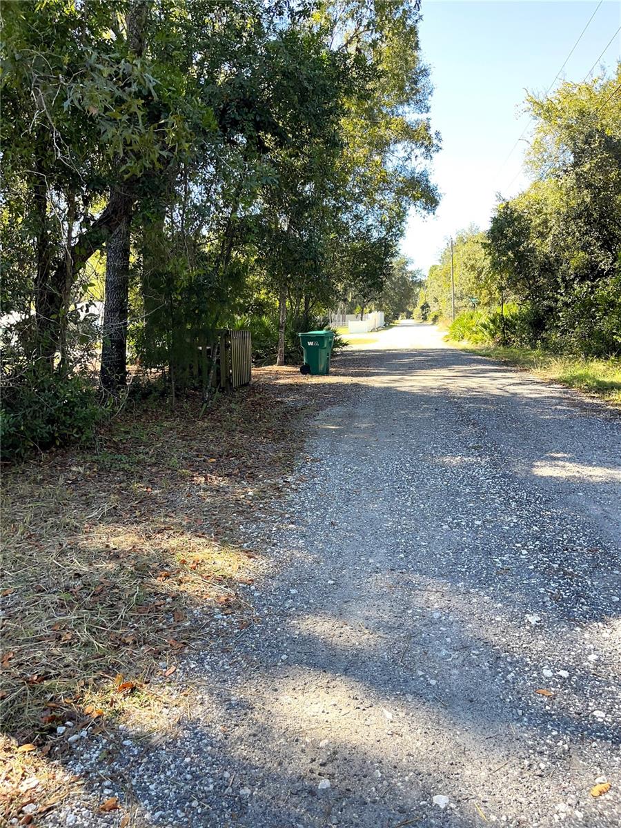 Listing photo id 4 for 6712 Macopin Lane