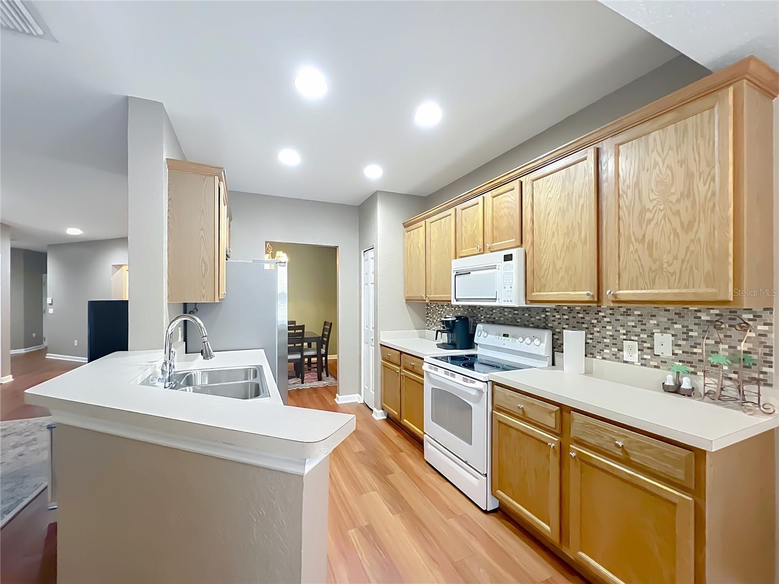 Image 8 of 43 For 4560 52nd Circle 101