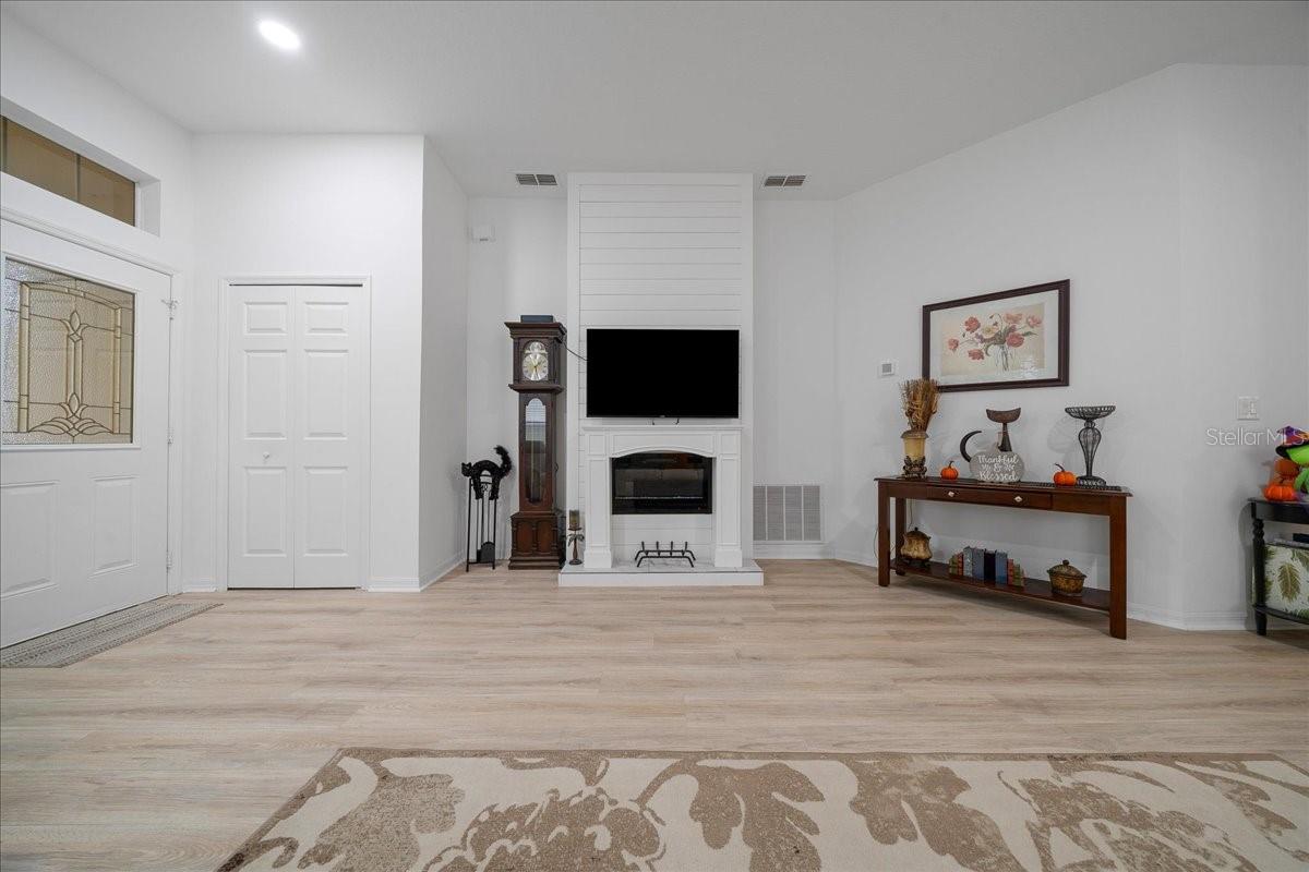 Image 10 of 58 For 25008 Cypress Pond Court