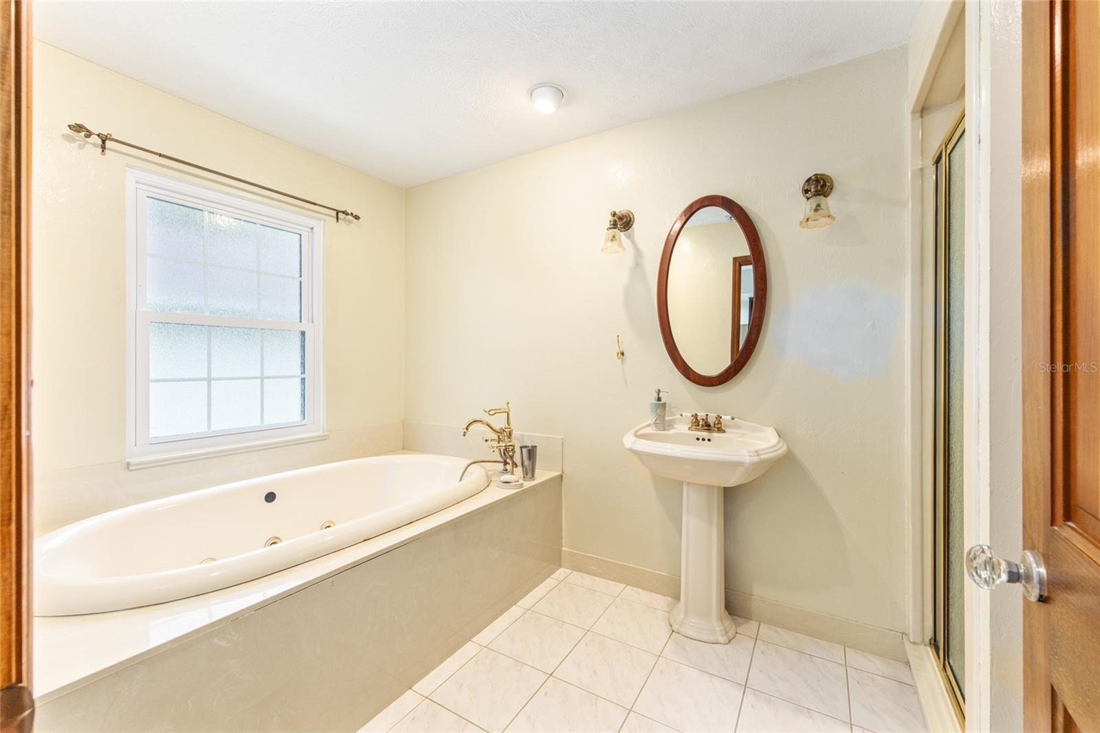 Image 20 of 42 For 6641 19th Avenue Road