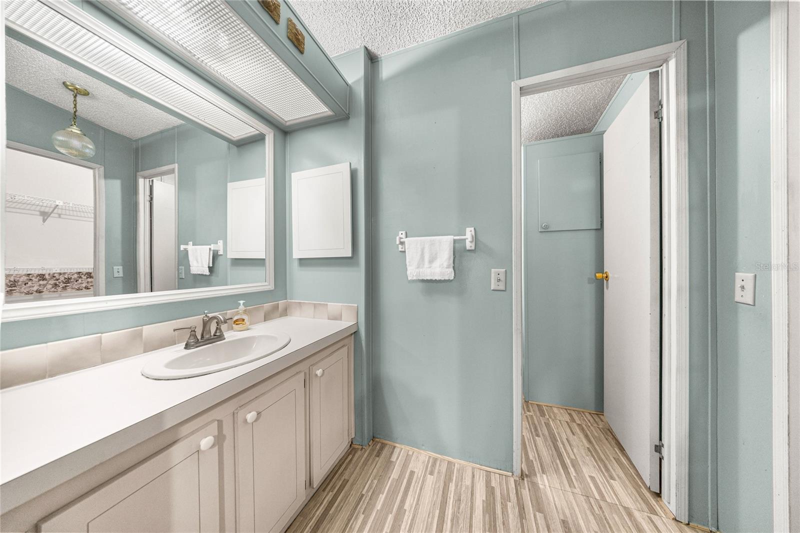 Image 15 of 39 For 6366 84th Lane