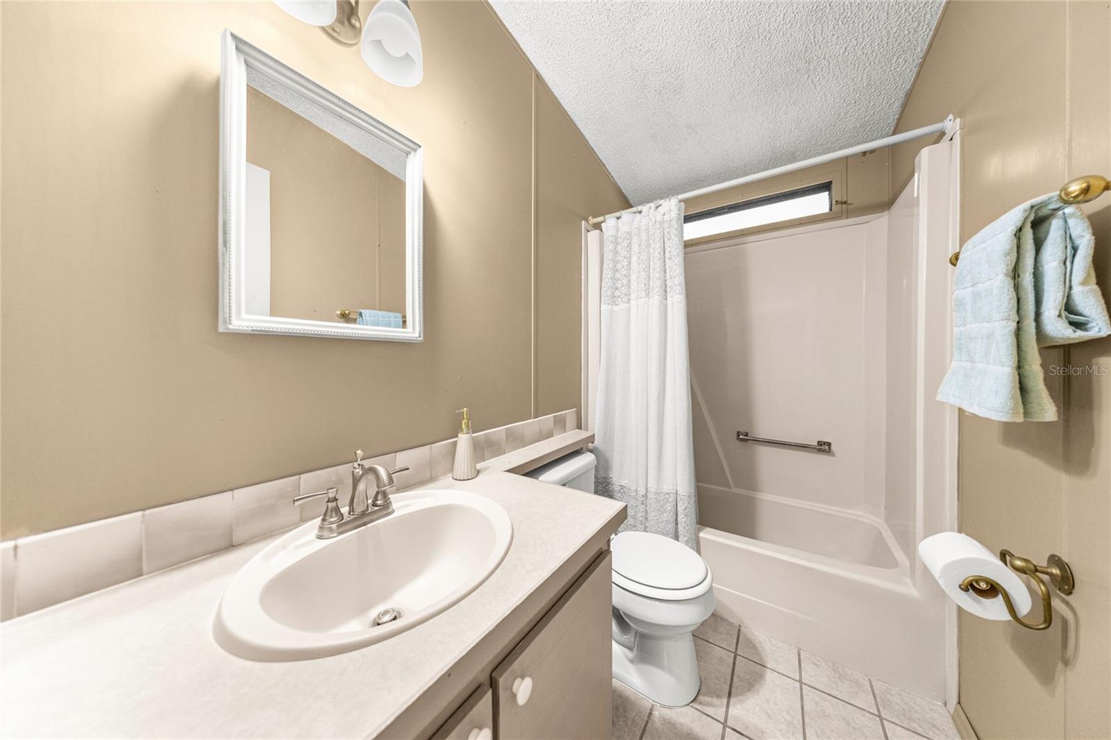 Image 18 of 39 For 6366 84th Lane