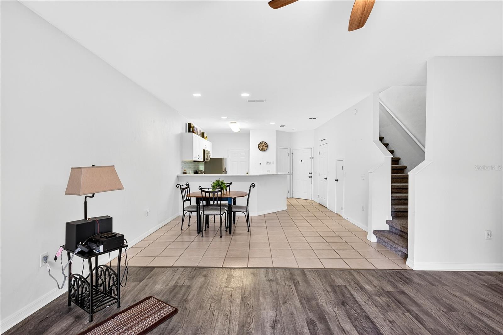 Image 10 of 23 For 13200 Newberry Road 80