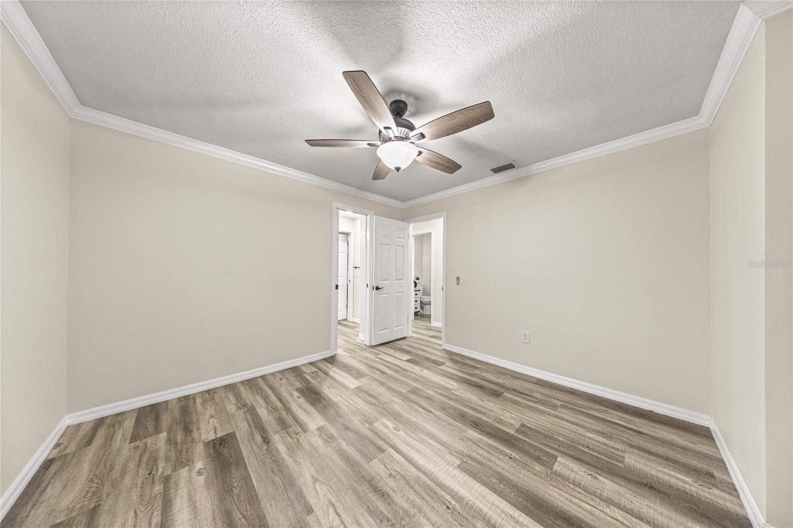 Image 15 of 43 For 5001 7th Place