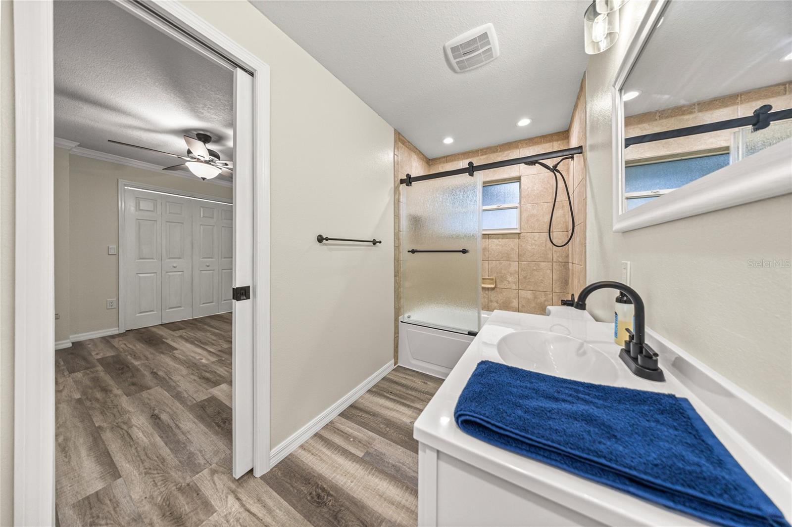 Image 17 of 43 For 5001 7th Place