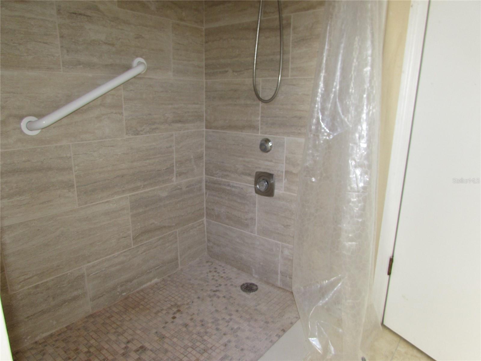 Image 31 of 54 For 8519 197th Court Road