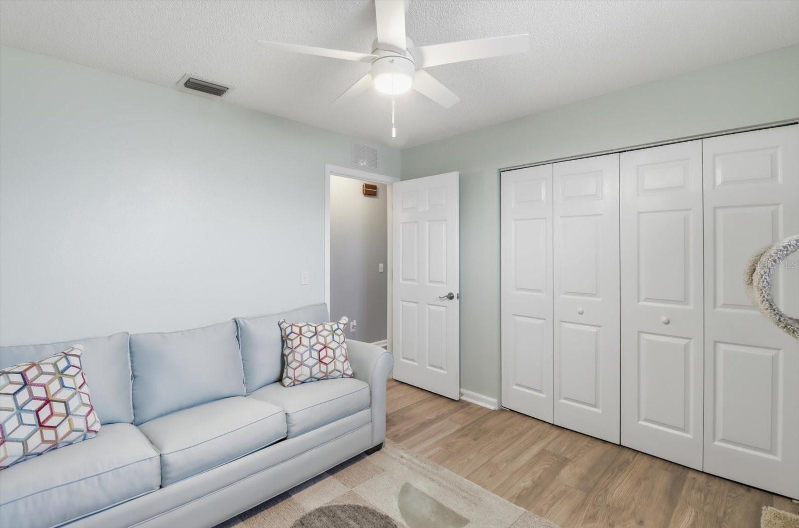 Image 19 of 45 For 1943 50th Circle