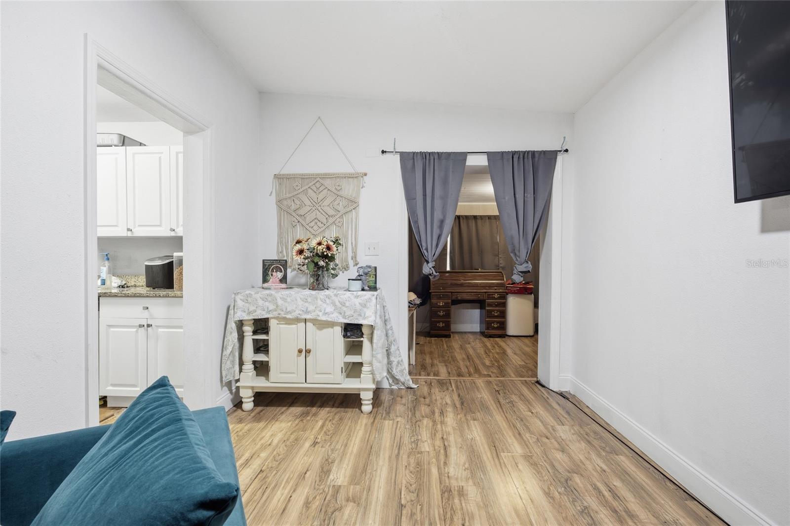 Image 5 of 7 For 3338 6th Street