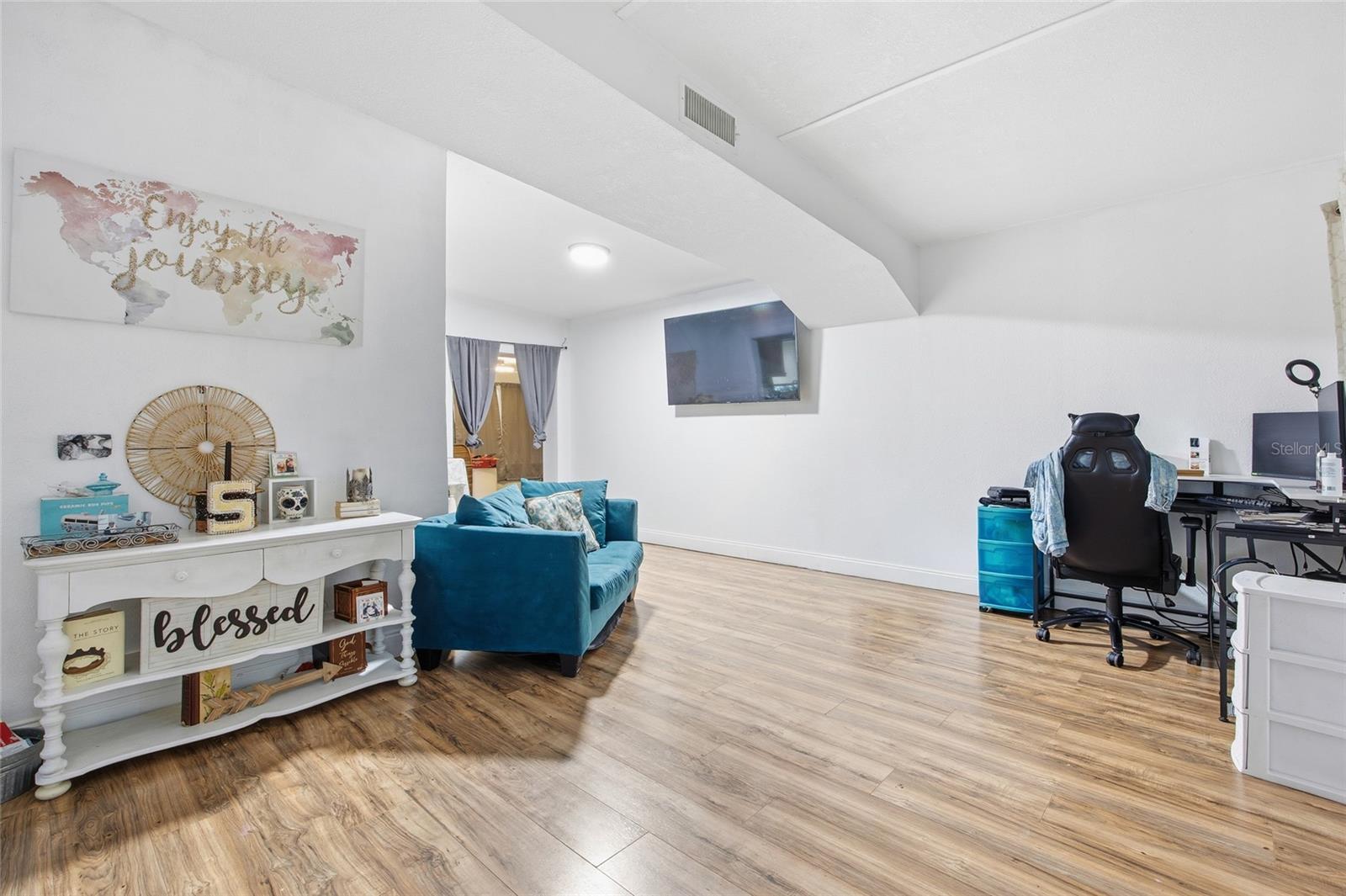 Image 7 of 7 For 3338 6th Street