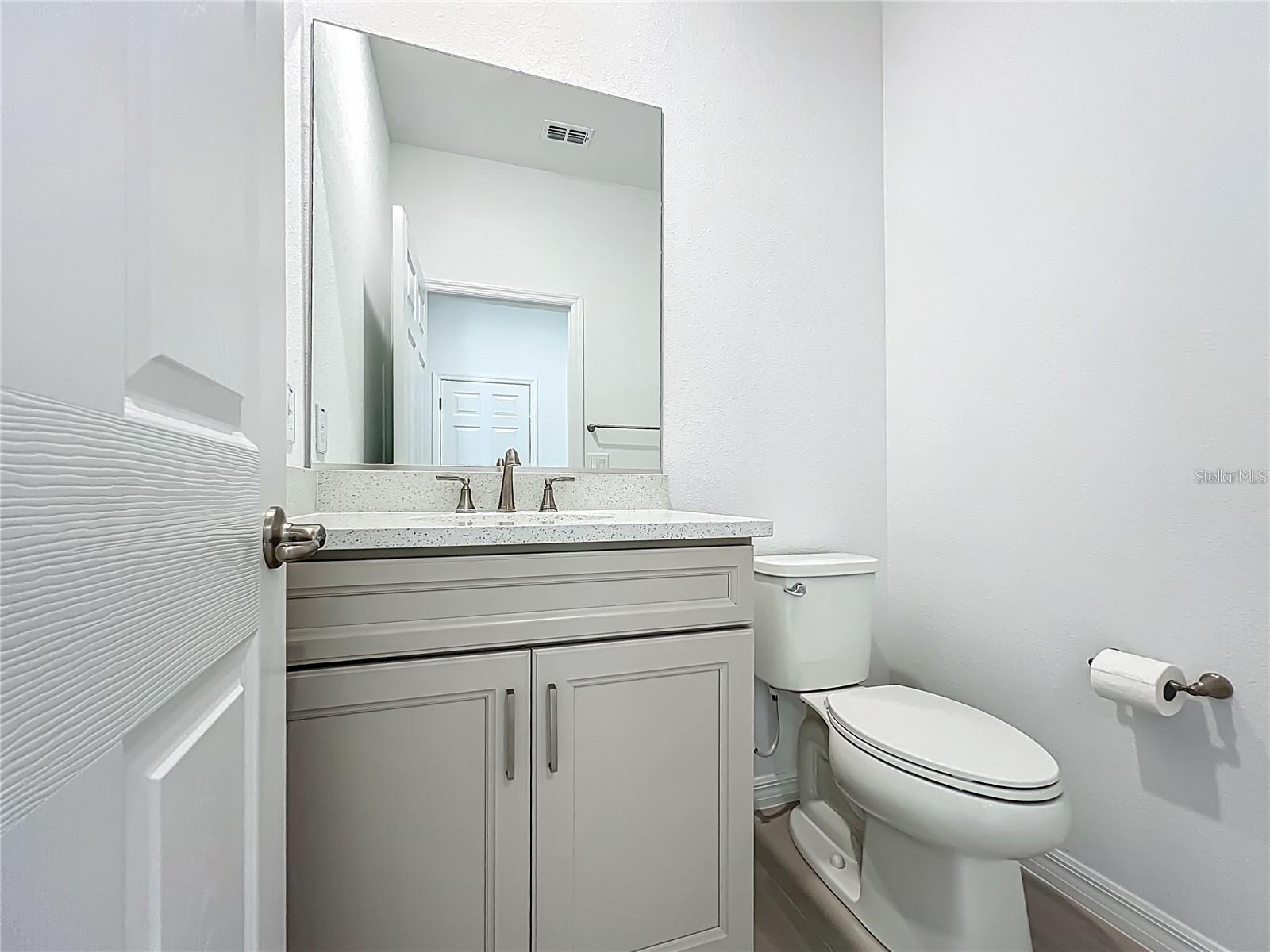 Image 21 of 75 For 7483 64th Street Road