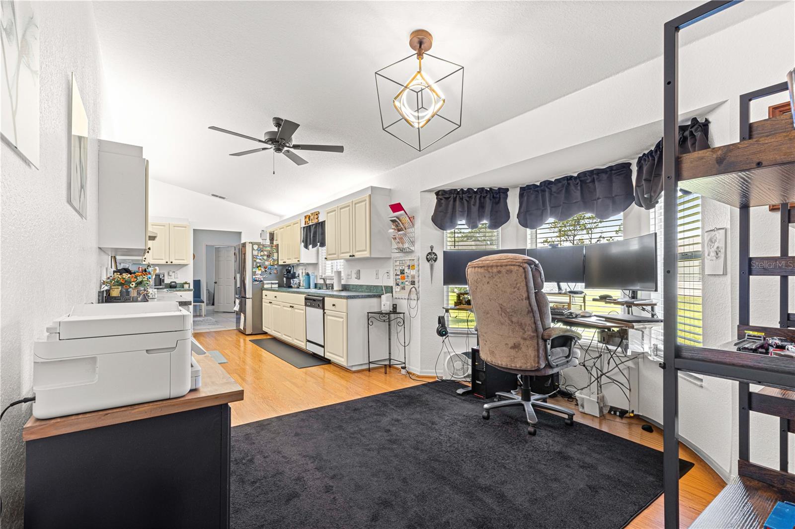 Image 12 of 48 For 13776 87th Avenue