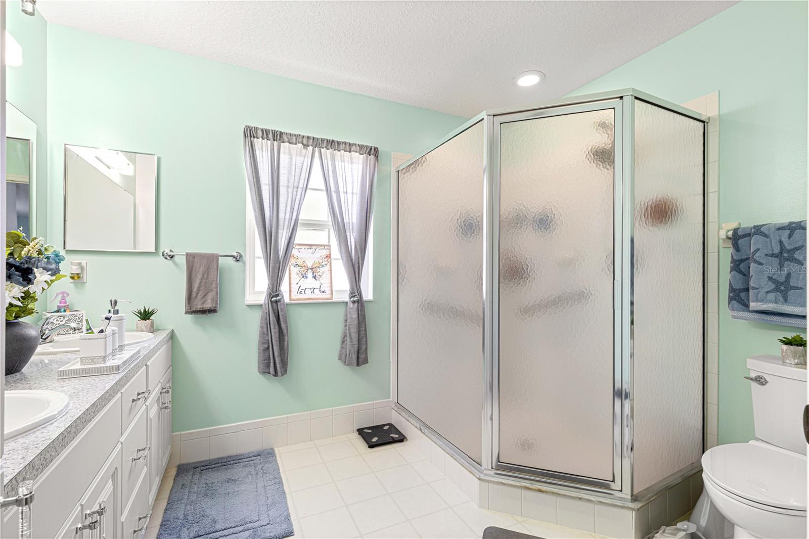 Image 23 of 48 For 13776 87th Avenue