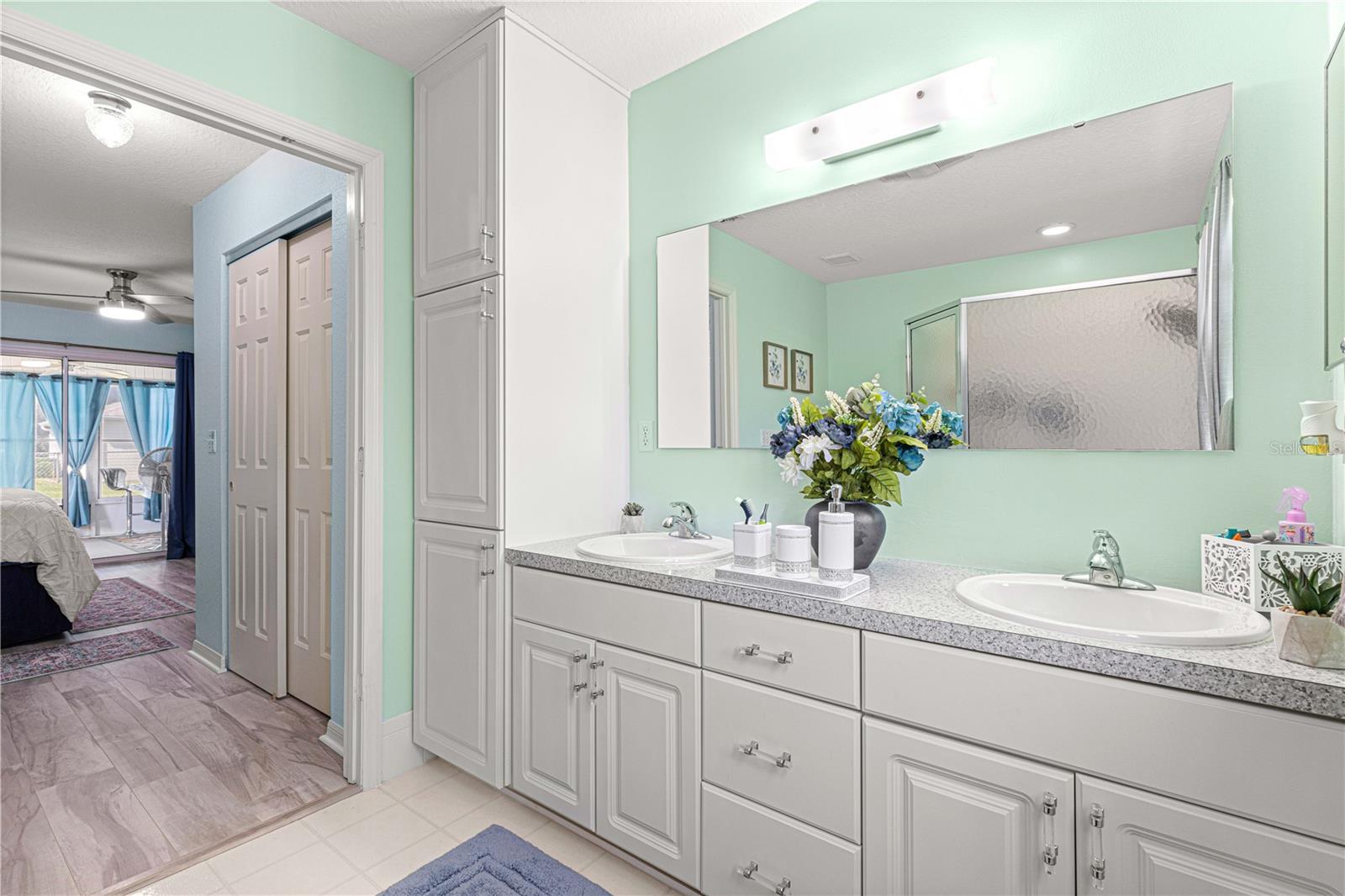 Image 24 of 48 For 13776 87th Avenue