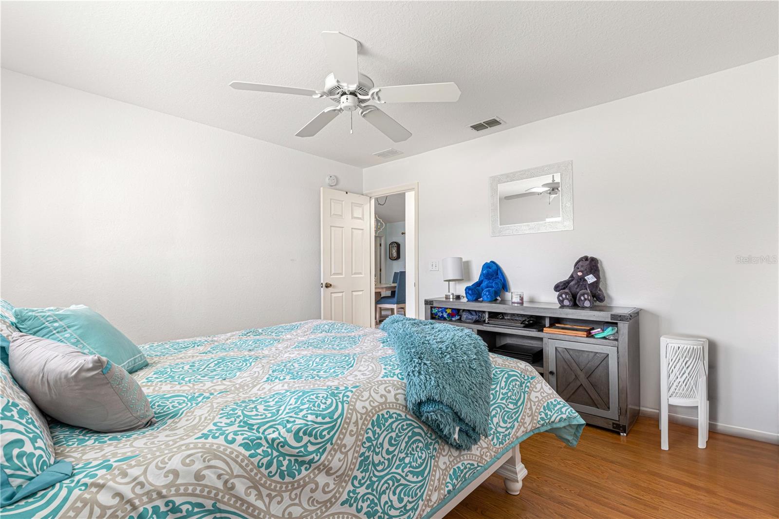 Image 25 of 48 For 13776 87th Avenue